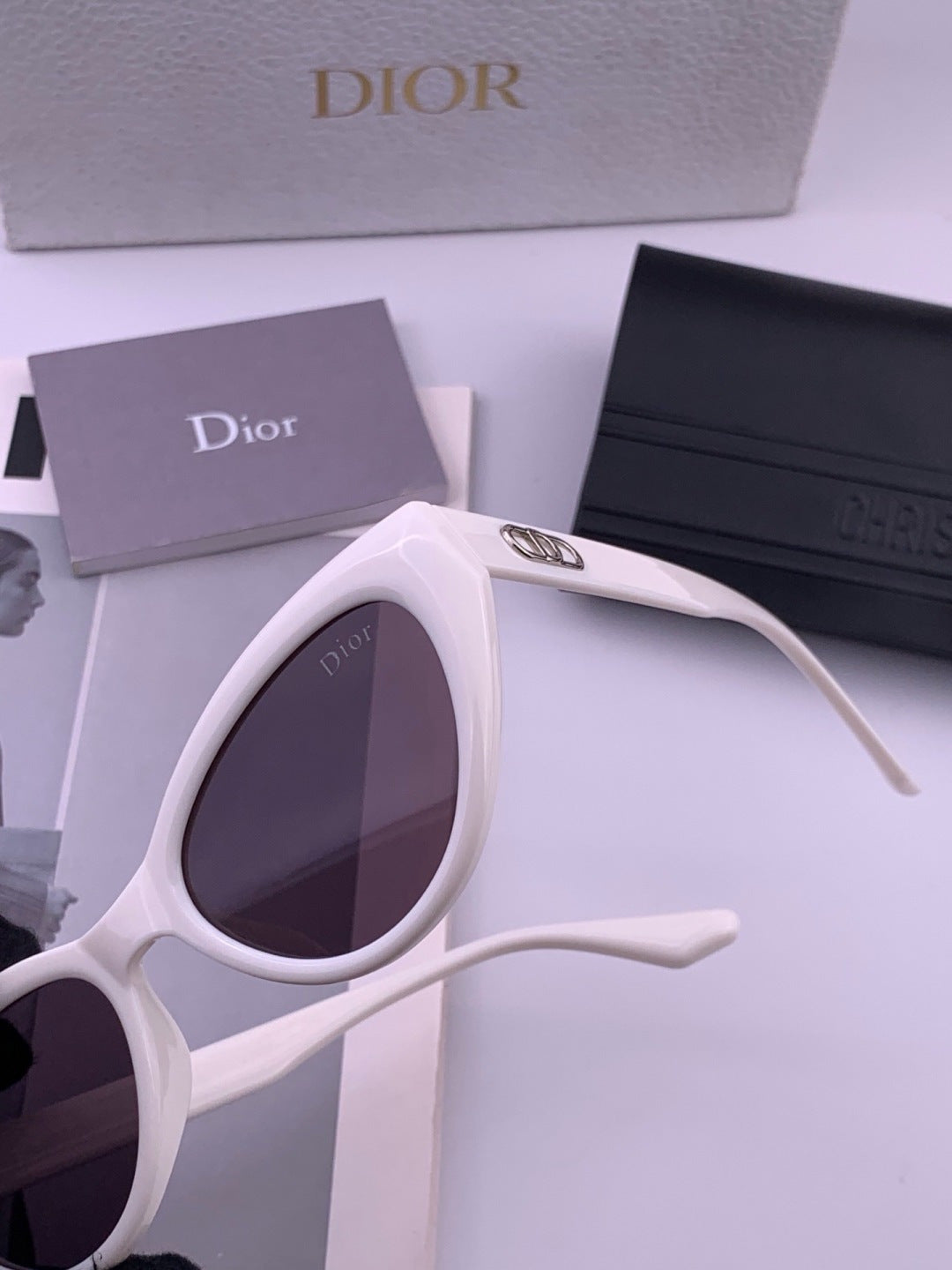 Dior D4109 Polarized Square Pink Lens Sunglasses for Men & Women - 371894 - detail image 2