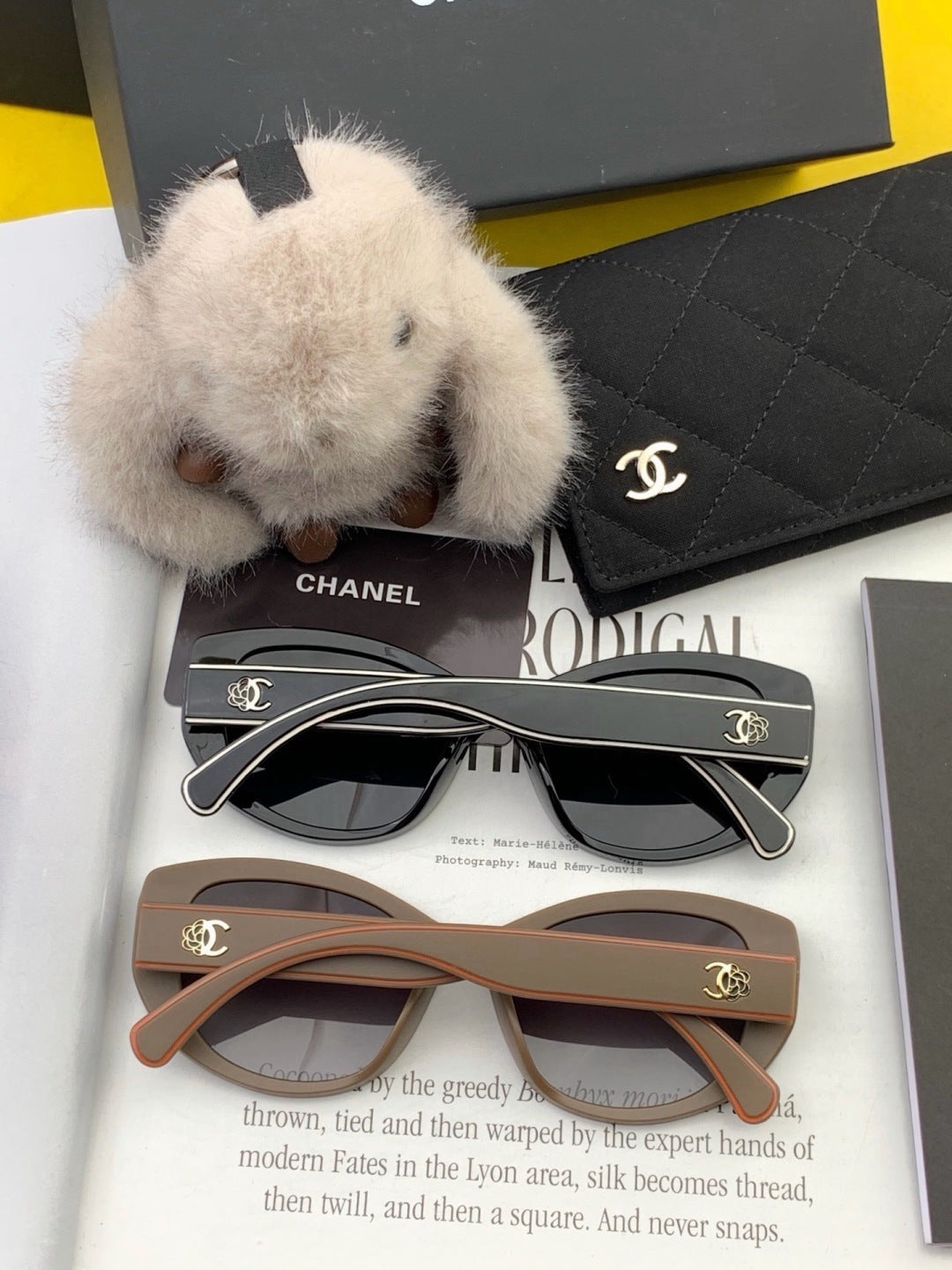 Gucci G5107 Square Silver Lens Sunglasses for Men & Women - detail image 6