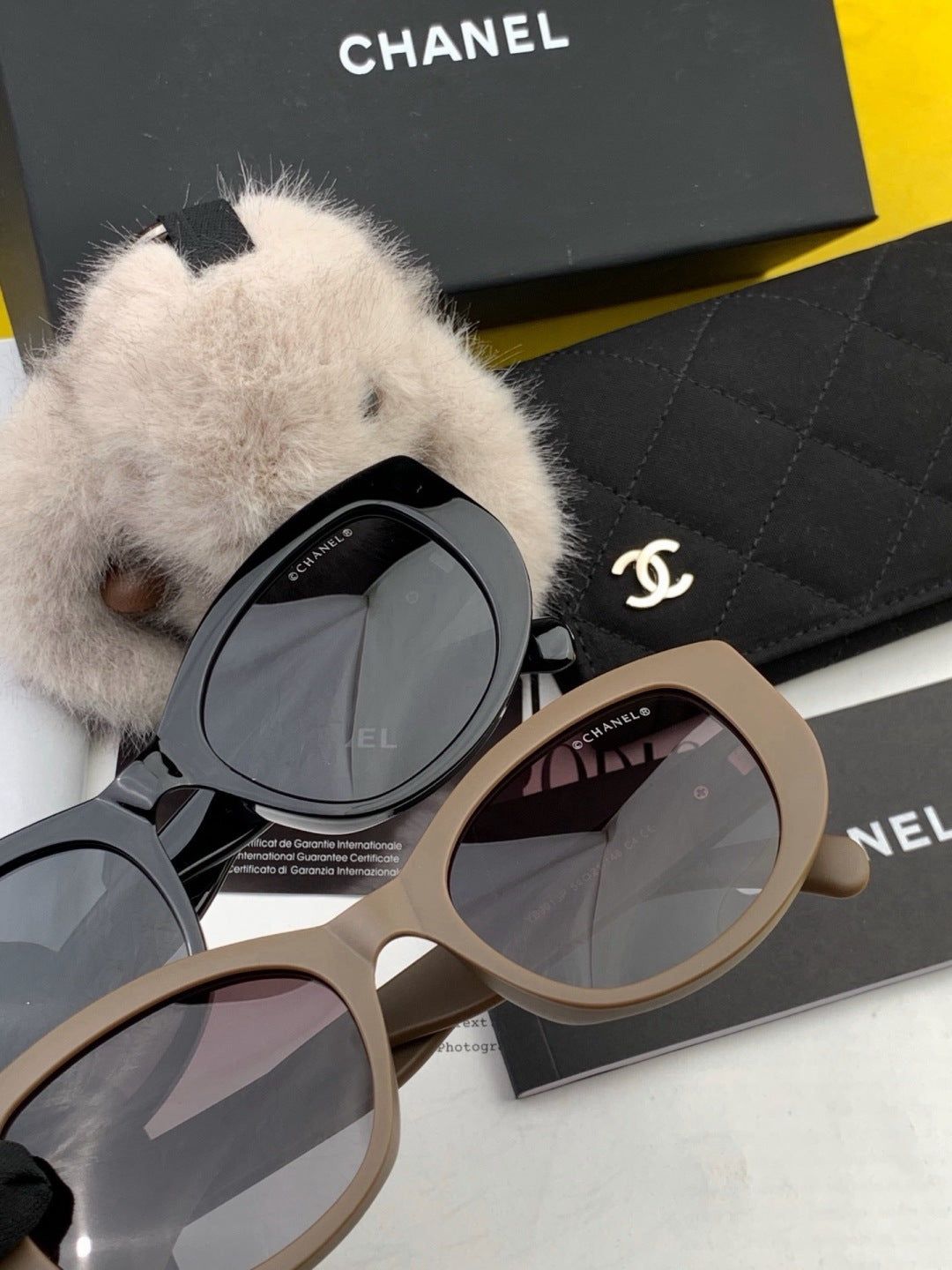 Gucci G5107 Square Silver Lens Sunglasses for Men & Women - detail image 5