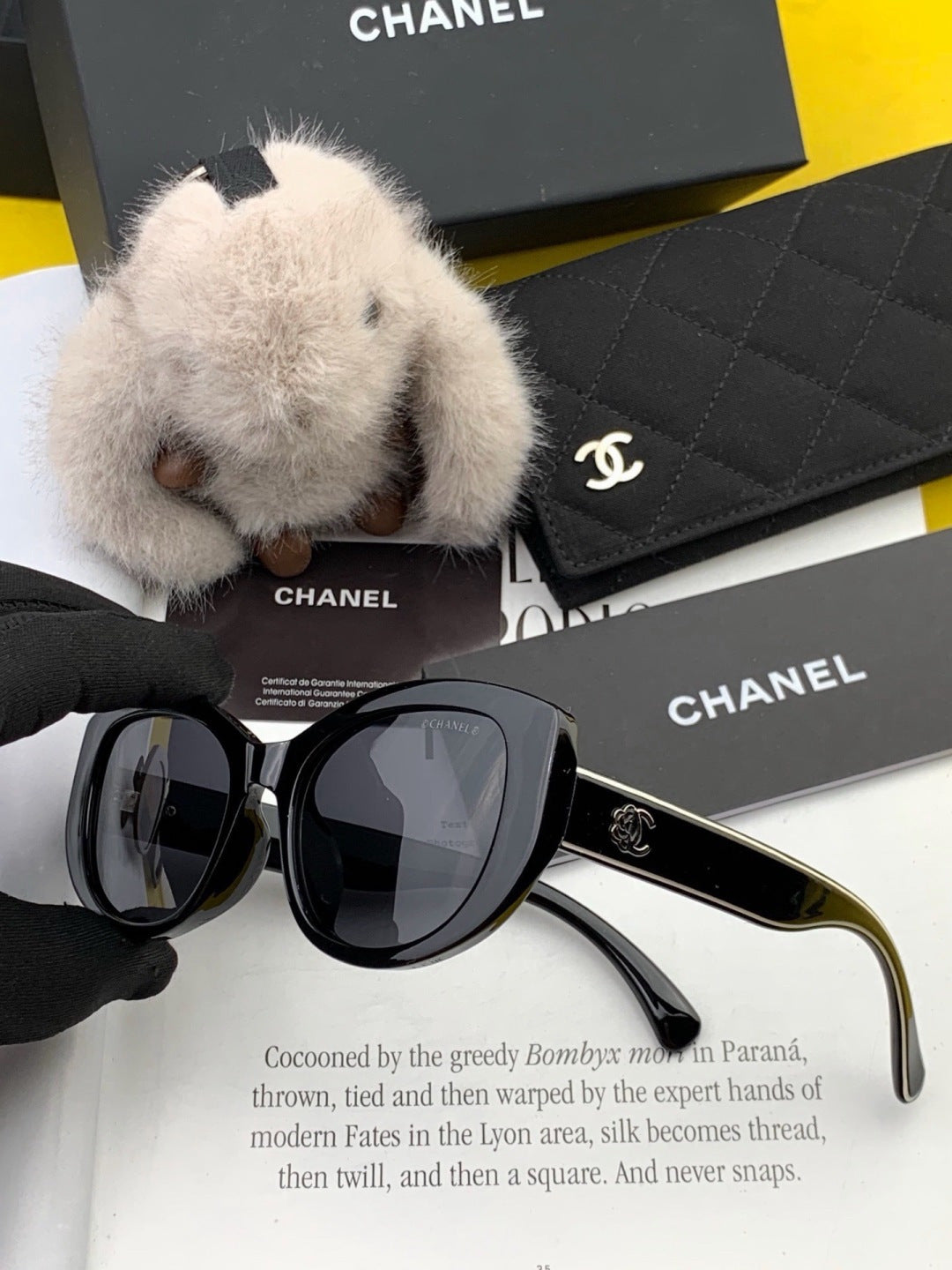 Gucci G5107 Square Silver Lens Sunglasses for Men & Women - detail image 3
