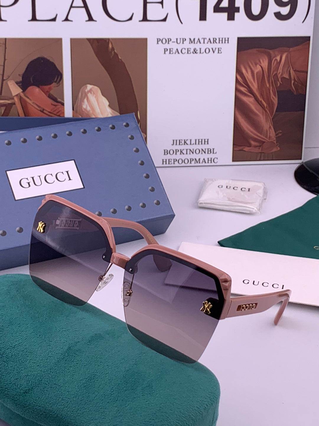 Gucci 2592 Polarized Square Gold Lens Sunglasses for Men & Women - 371541 - detail image 2