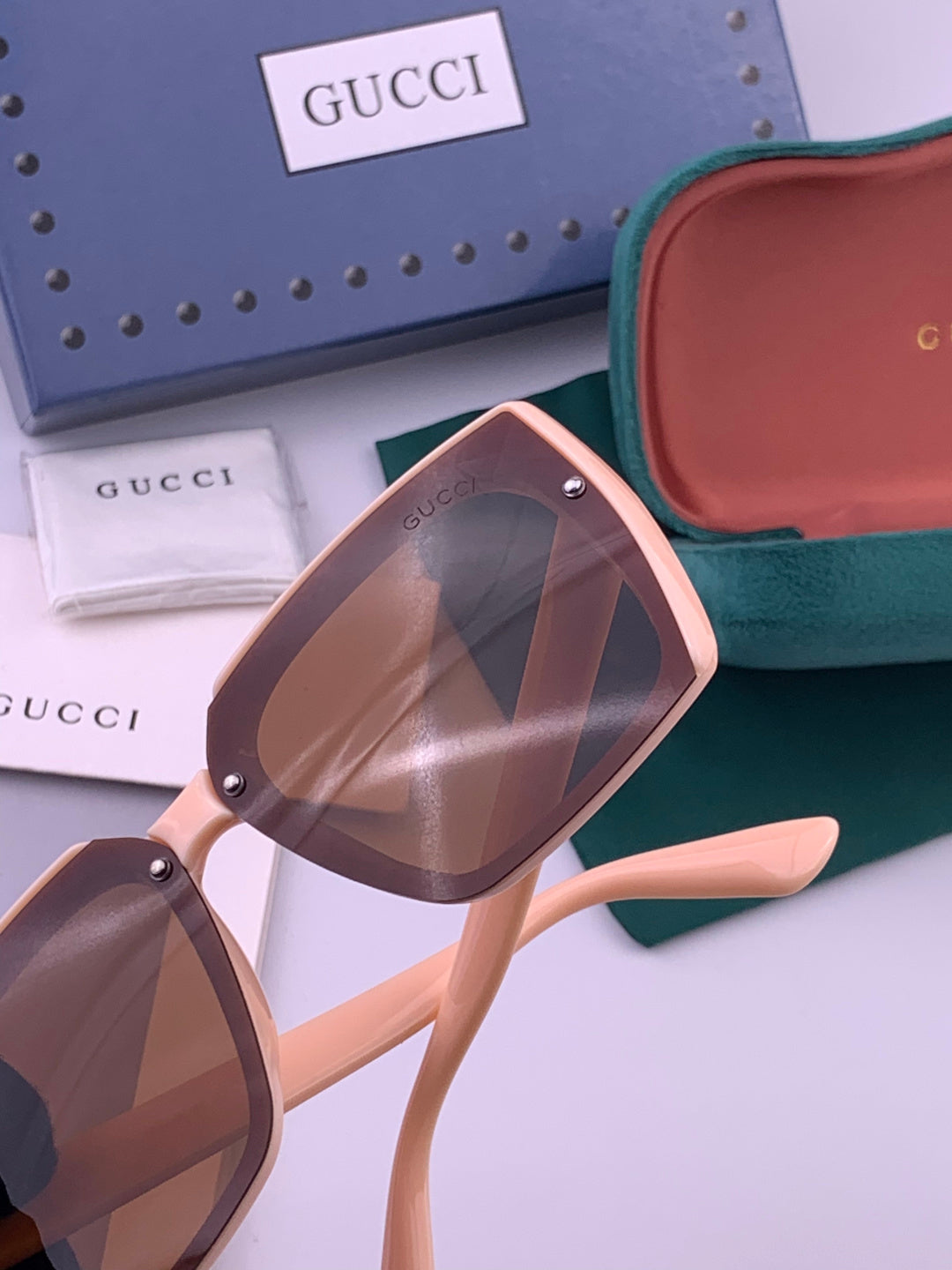 Gucci G9600 Square Brown Lens Sunglasses for Men & Women - 371546 - detail image 6