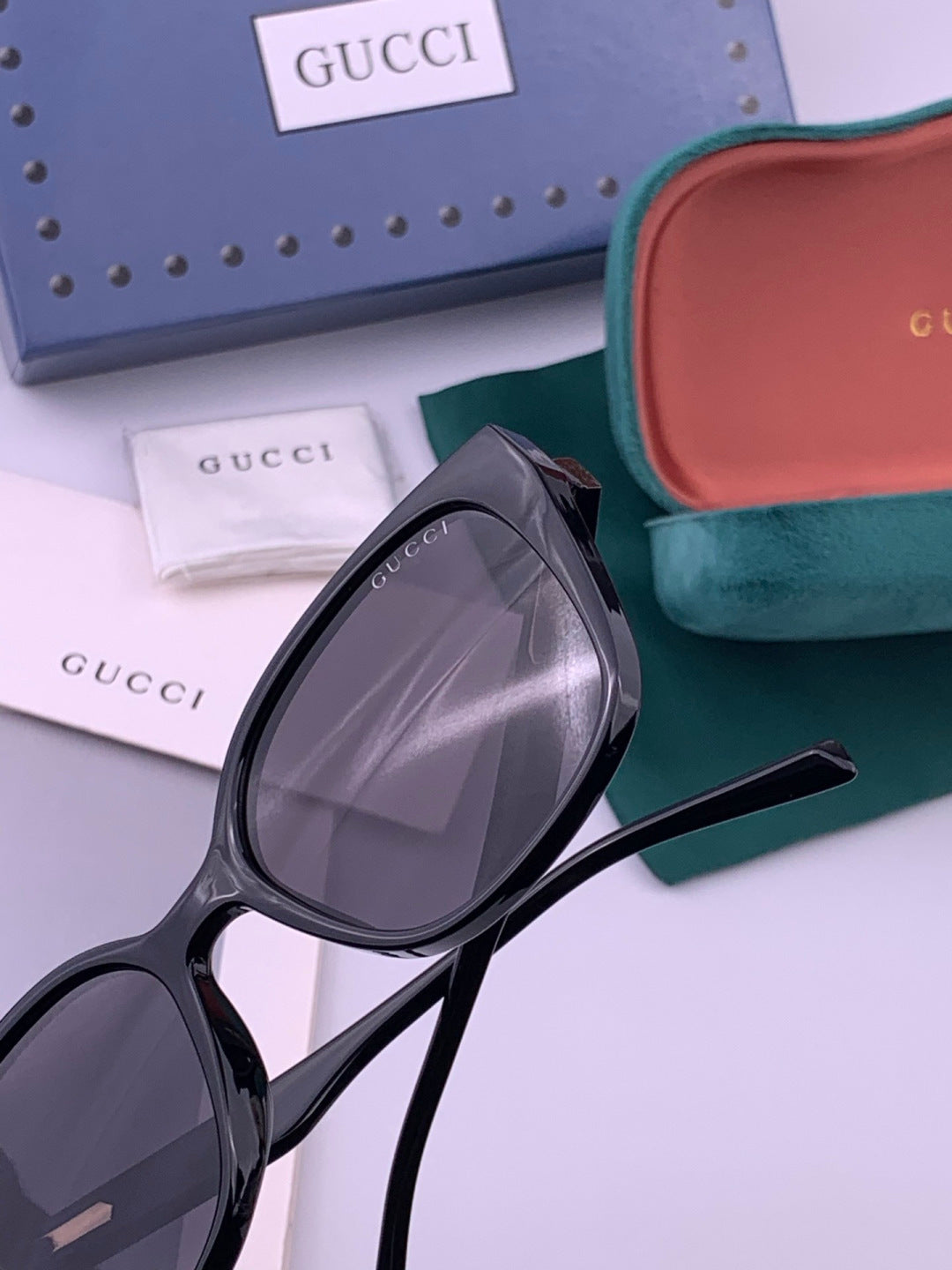 Gucci G77726 Polarized Square Black Lens Sunglasses for Men & Women - 382135 - detail image 5