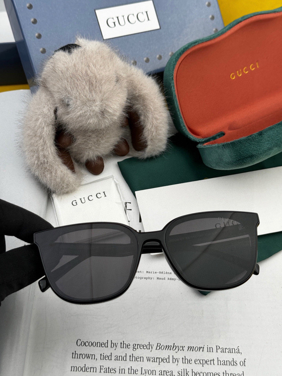Gucci G97722 Polarized Square Gold Lens Sunglasses for Women - 382111