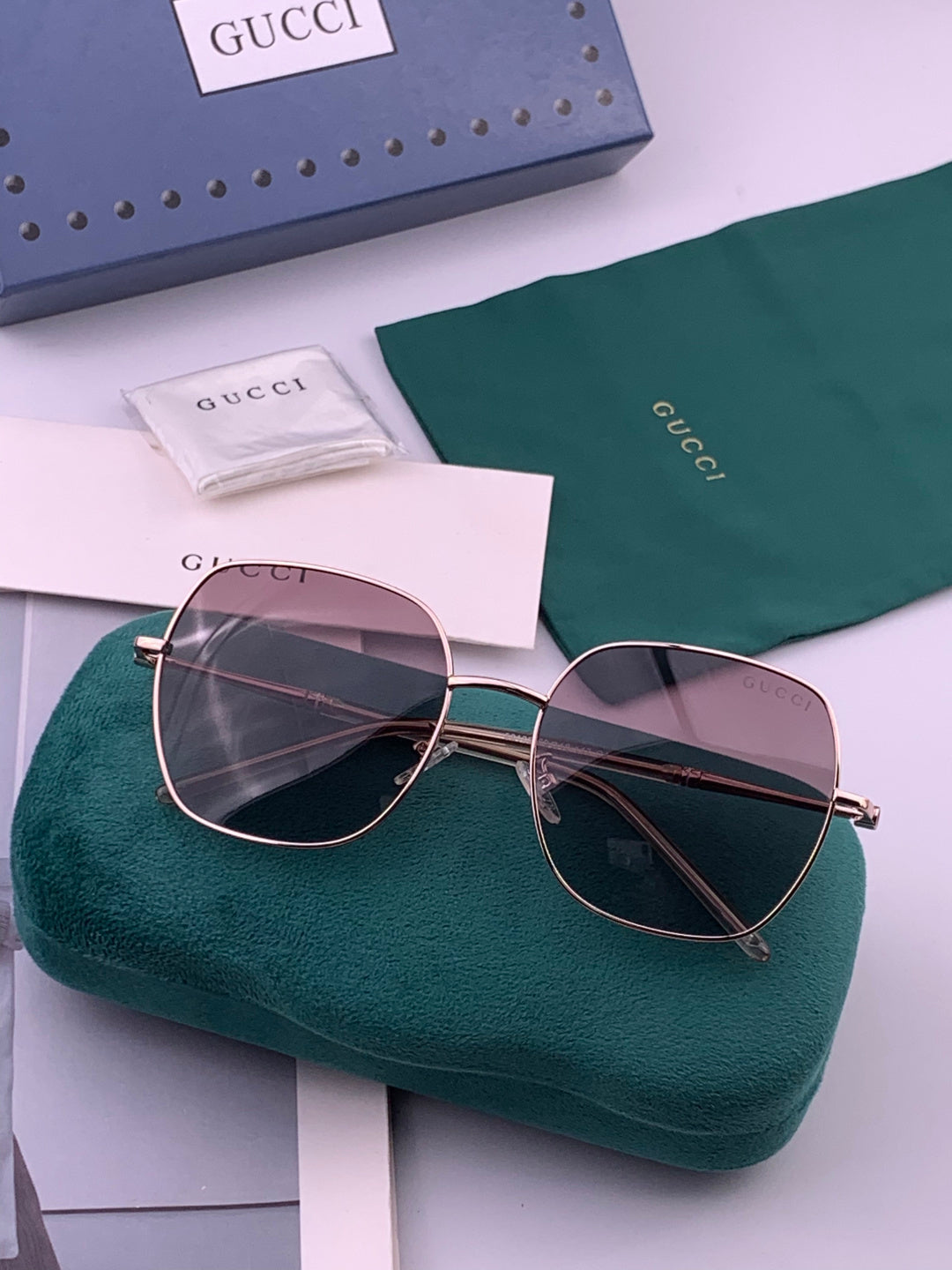 Gucci G55813 Fashion Black Lens Sunglasses for Men & Women - 382118 - detail image 6