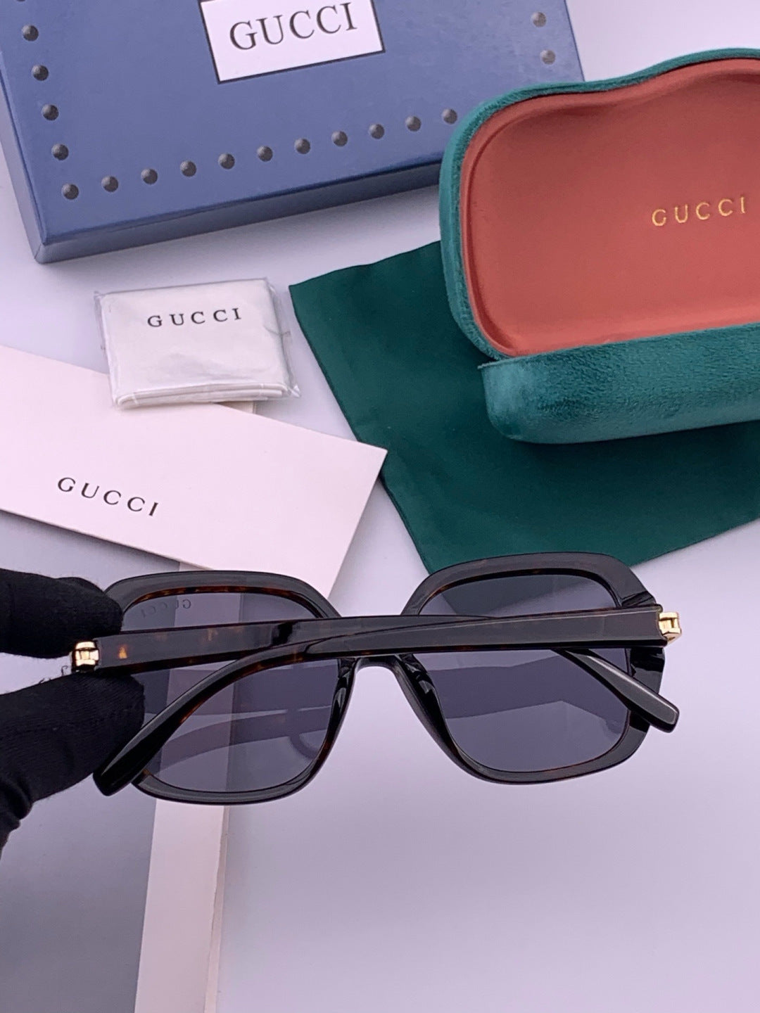 Gucci G2911 Polarized Square Red Lens Sunglasses for Women - 382091 - detail image 4