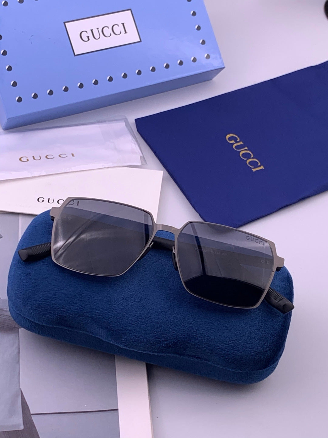 Gucci G5226 Fashion Gold Lens Sunglasses for Men & Women - 381979 - detail image 6