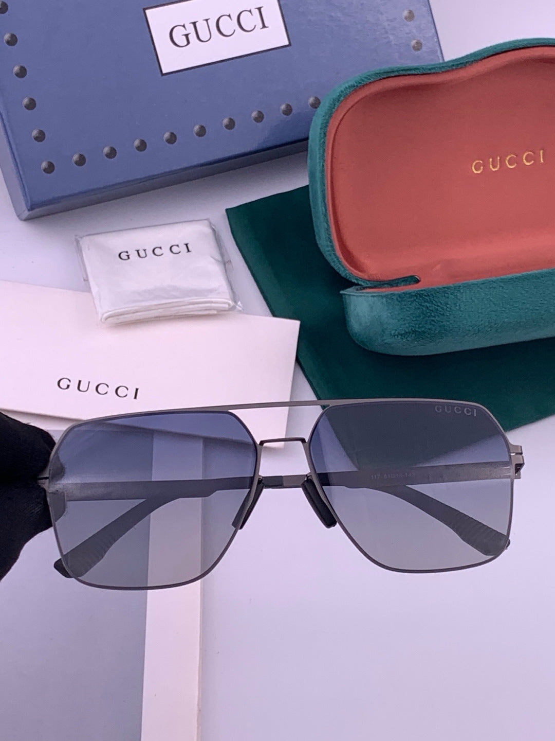 Gucci G711 Polarized Fashion Brown Lens Sunglasses for Men & Women - 381983