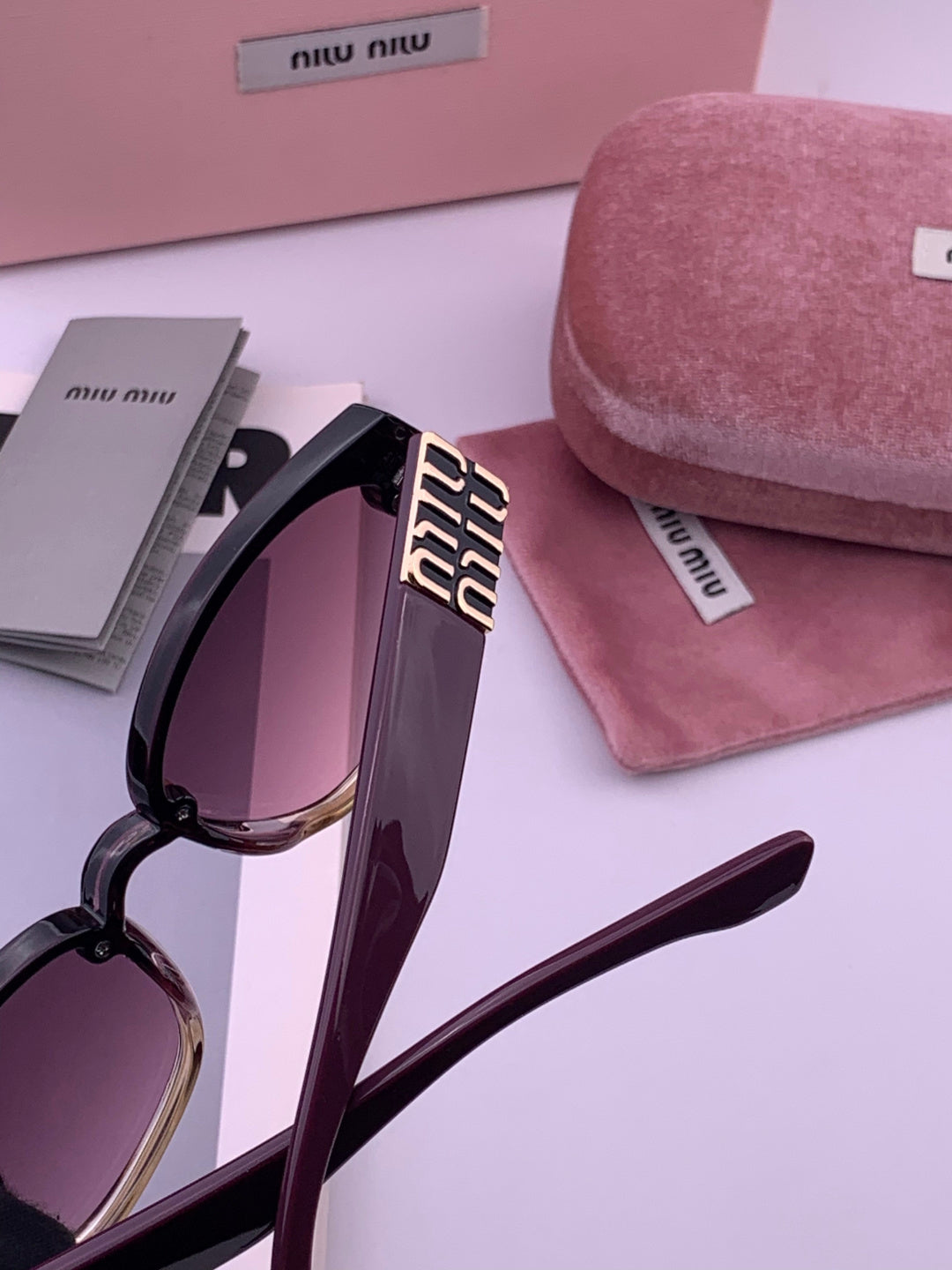 Miu Miu M7350 Fashion Purple Lens Sunglasses for Men & Women - 399188 - detail image 4