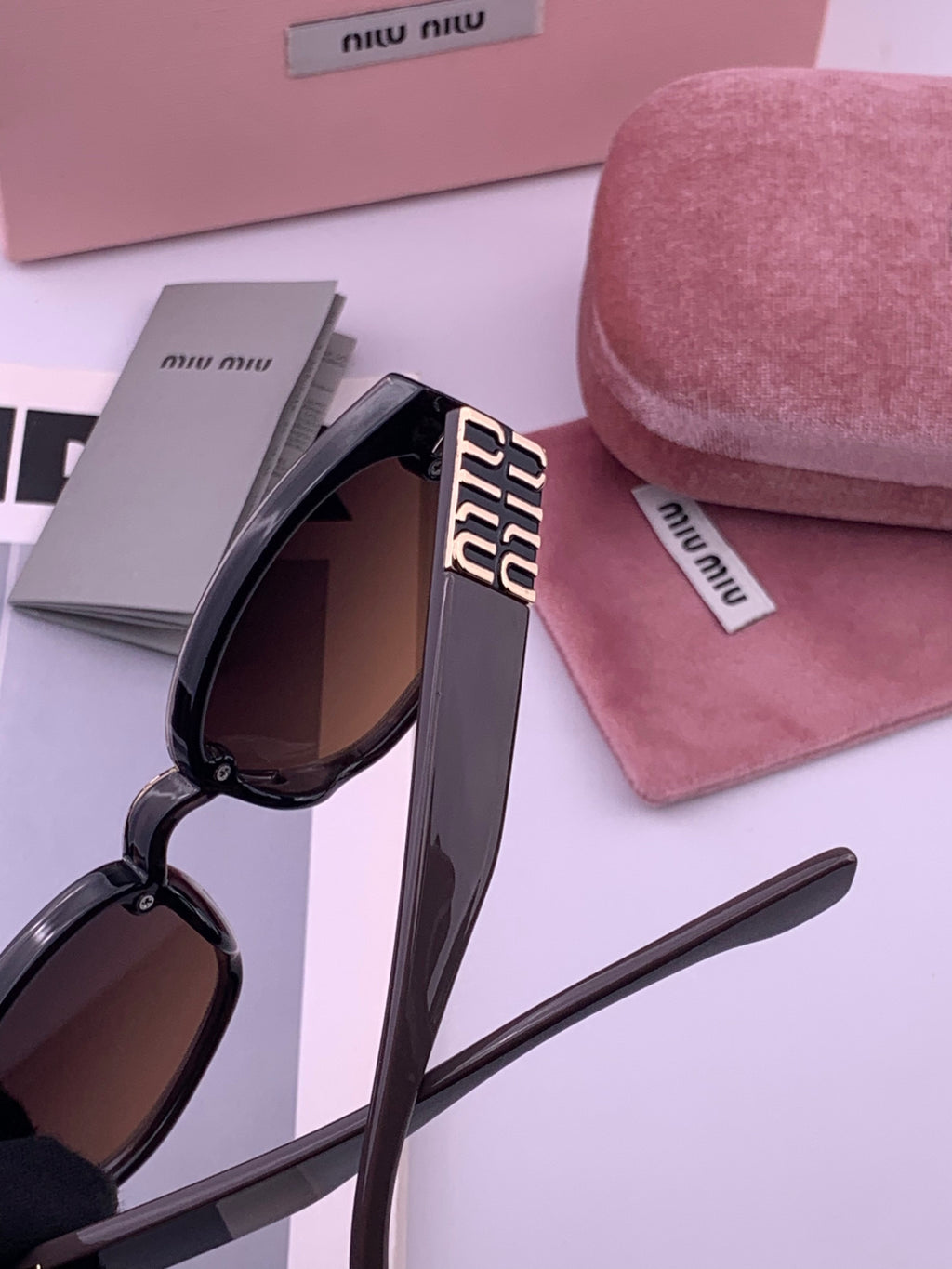 Miu Miu M7350 Fashion Black Lens Sunglasses for Men & Women - 399190 - detail image 5