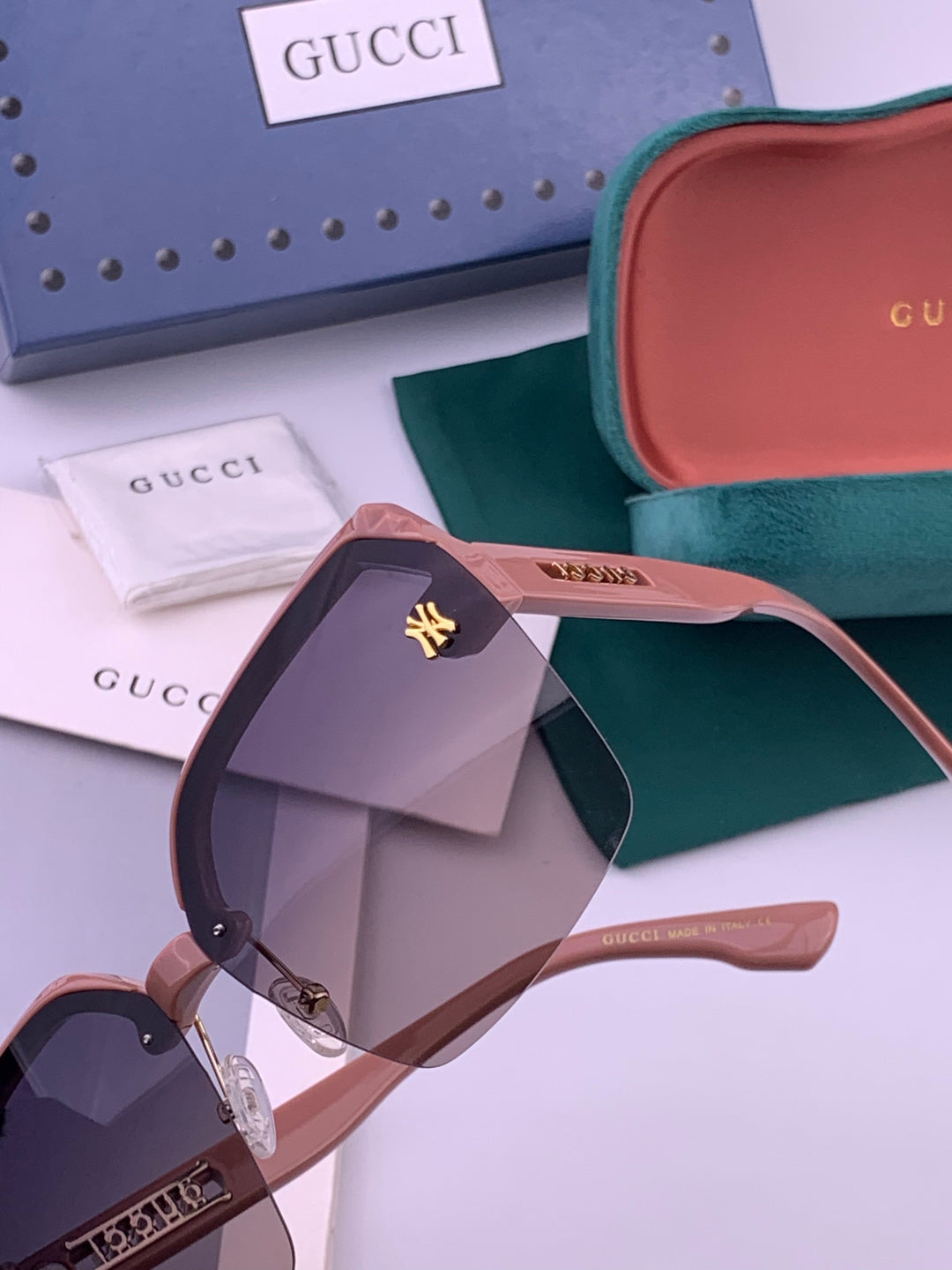 Gucci 2592 Polarized Square Gold Lens Sunglasses for Men & Women - 398274 - detail image 3