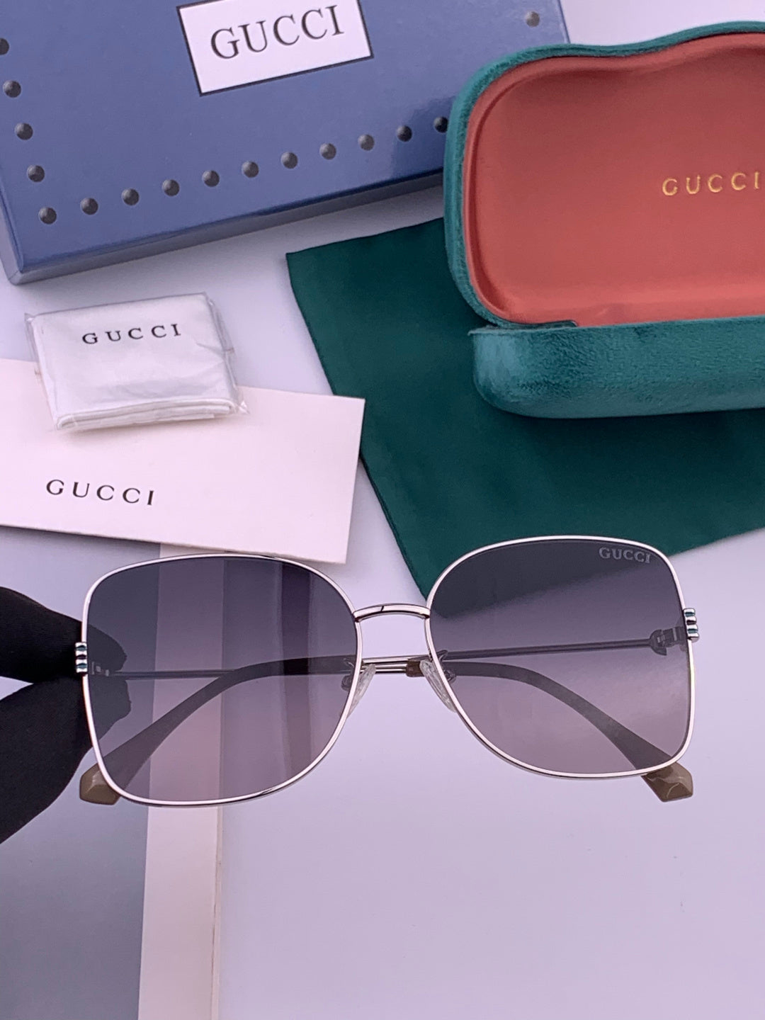 Gucci G2330 Polarized Round Black Lens Sunglasses for Women - 398333