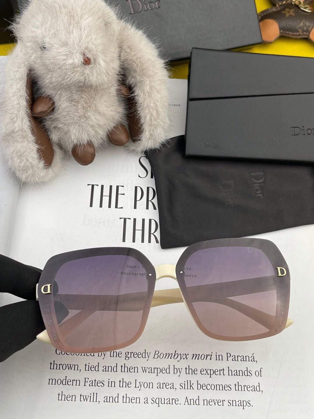 Dior D3200 Polarized Fashion Blue Lens Sunglasses for Men & Women - 415474 - detail image 3