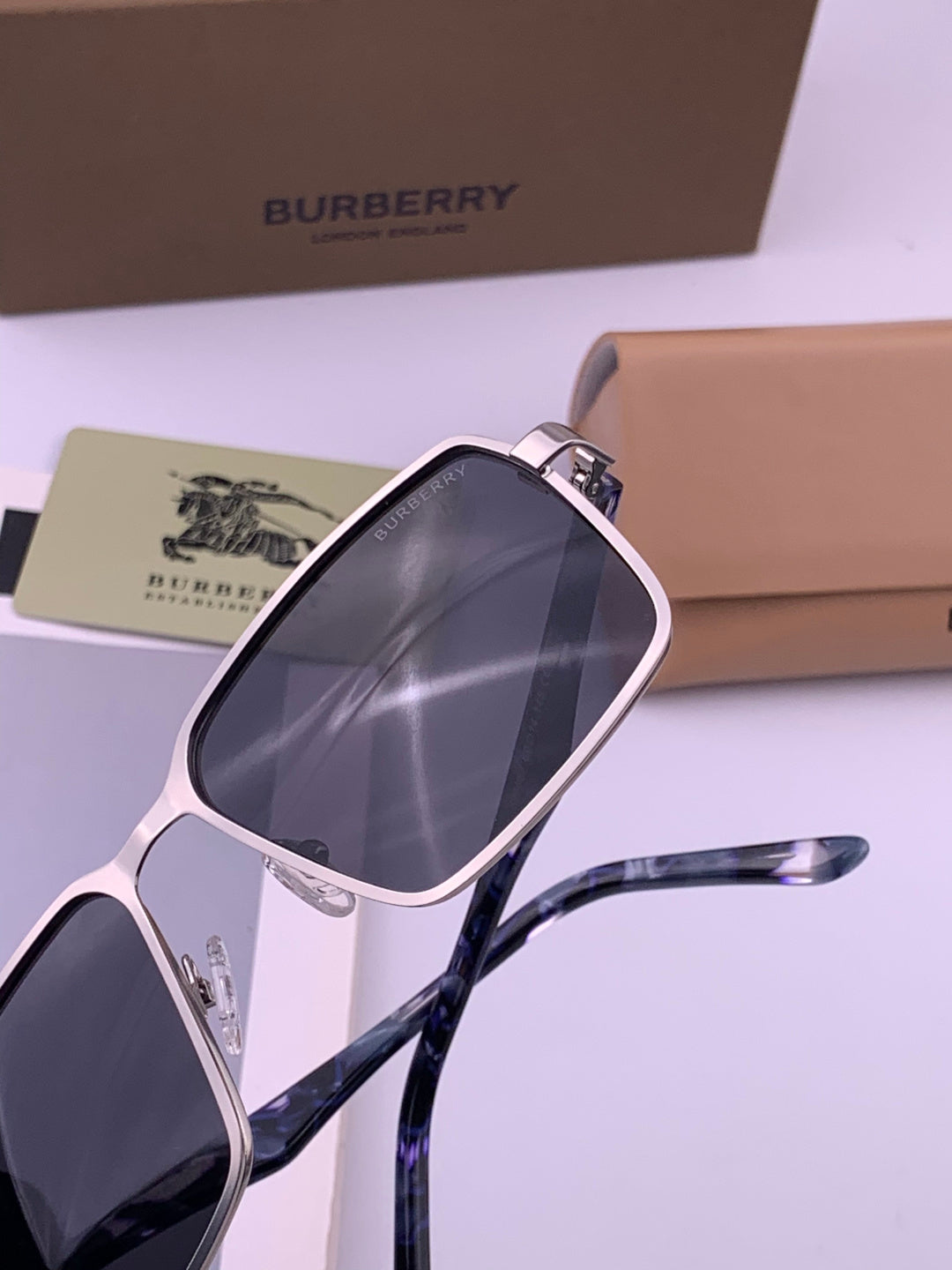 Burberry B080668 Aviator Gold Lens Sunglasses for Men - 416041 - detail image 4