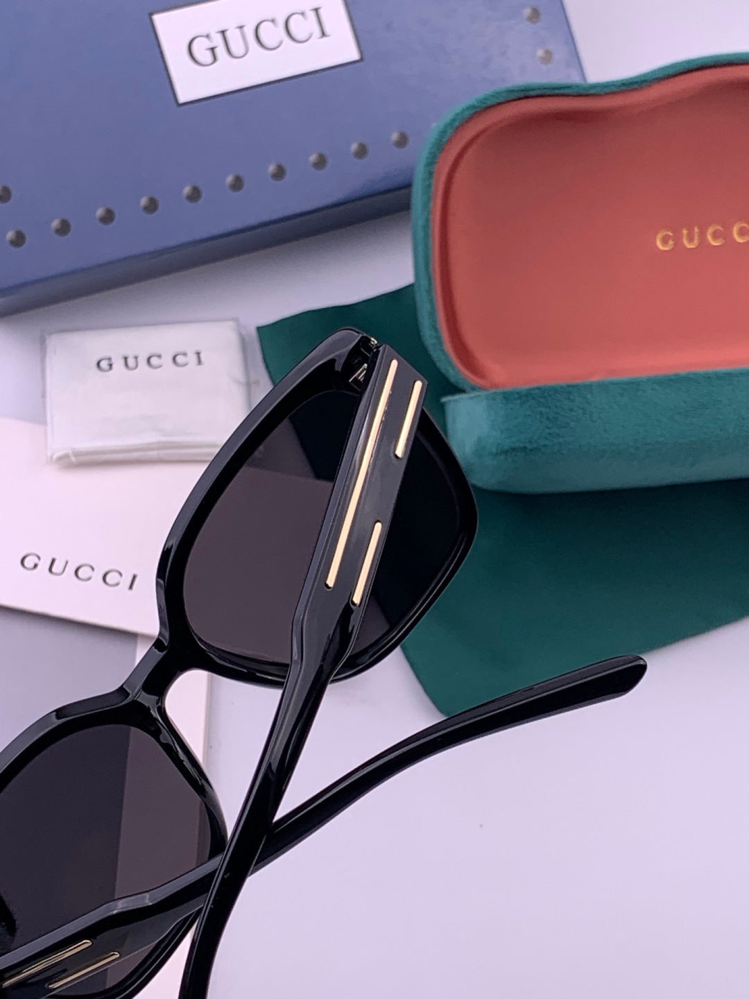 Gucci G0756 Polarized Square Black Lens Sunglasses for Men & Women - 415125 - detail image 4