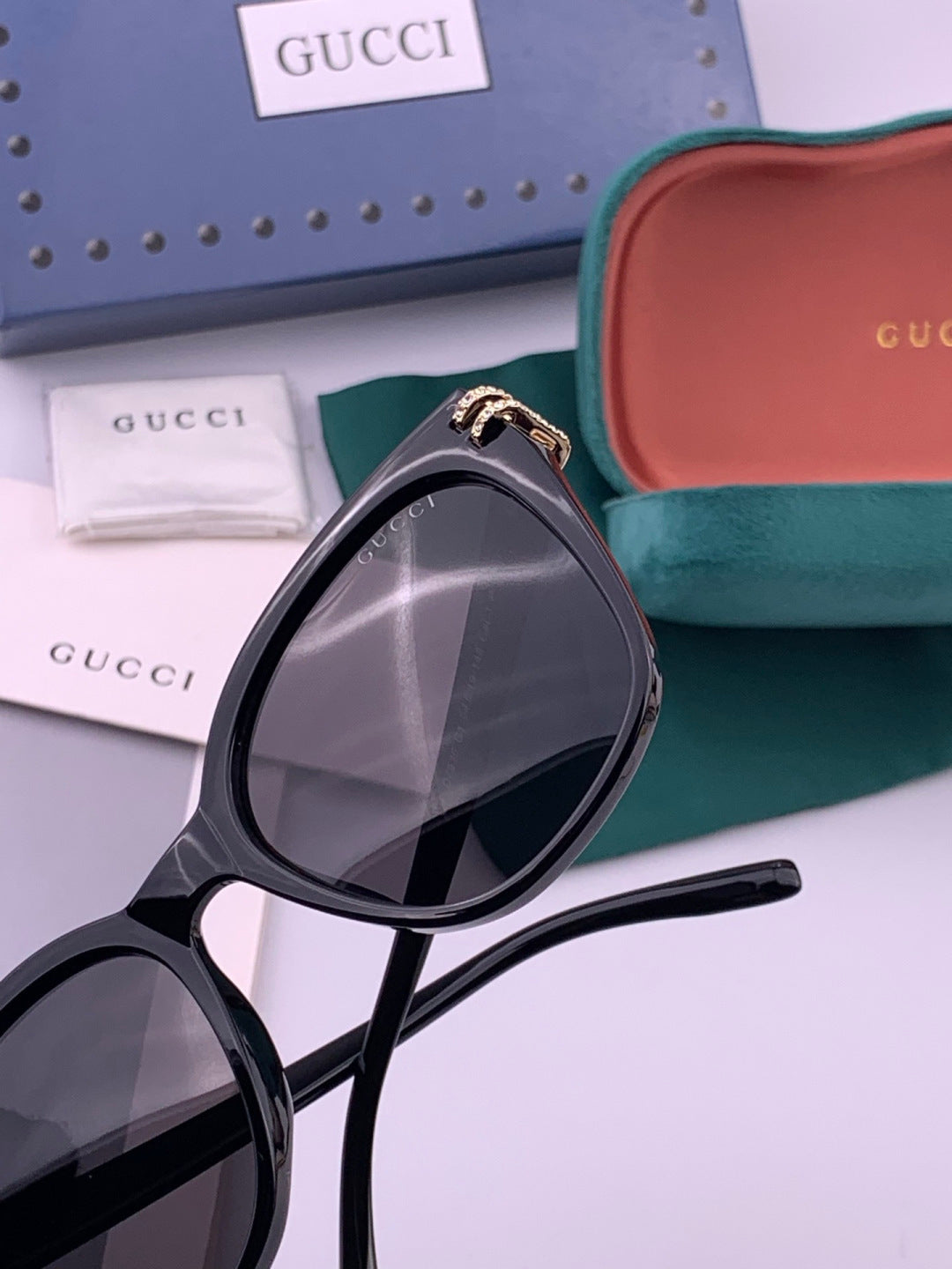 Gucci G6753 Round Black Lens Sunglasses for Men & Women - detail image 6