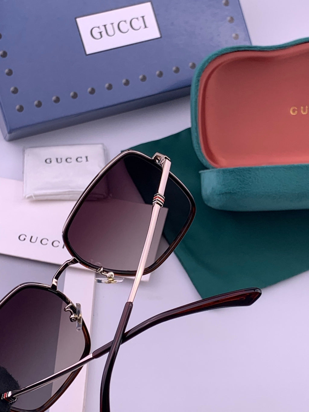 Gucci G1640 Polarized Round Brown Lens Sunglasses for Women - detail image 3