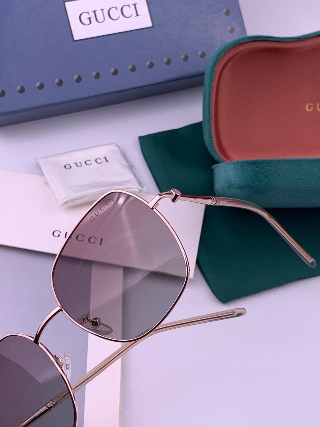Gucci G55813 Fashion Black Lens Sunglasses for Men & Women - 415140 - detail image 4