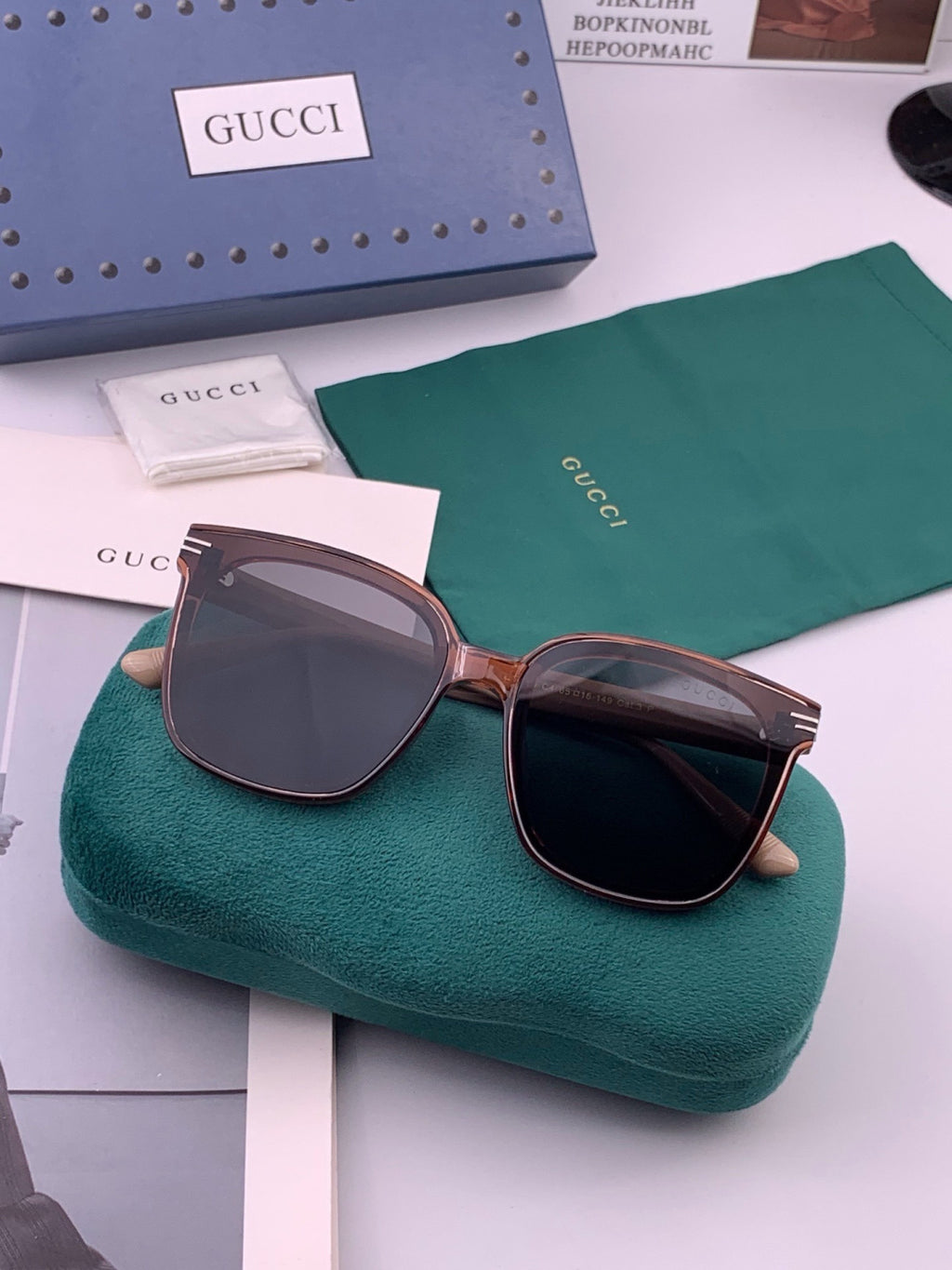Gucci G07711 Round Gold Lens Sunglasses for Men & Women - detail image 6