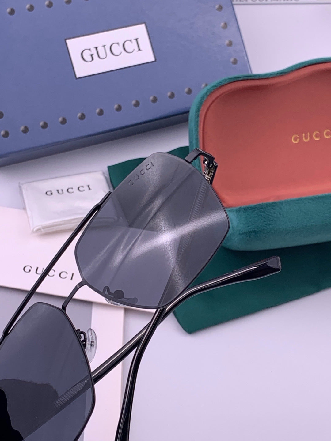 Gucci G5803 Polarized Aviator Black Lens Sunglasses for Men - 415065 - detail image 4