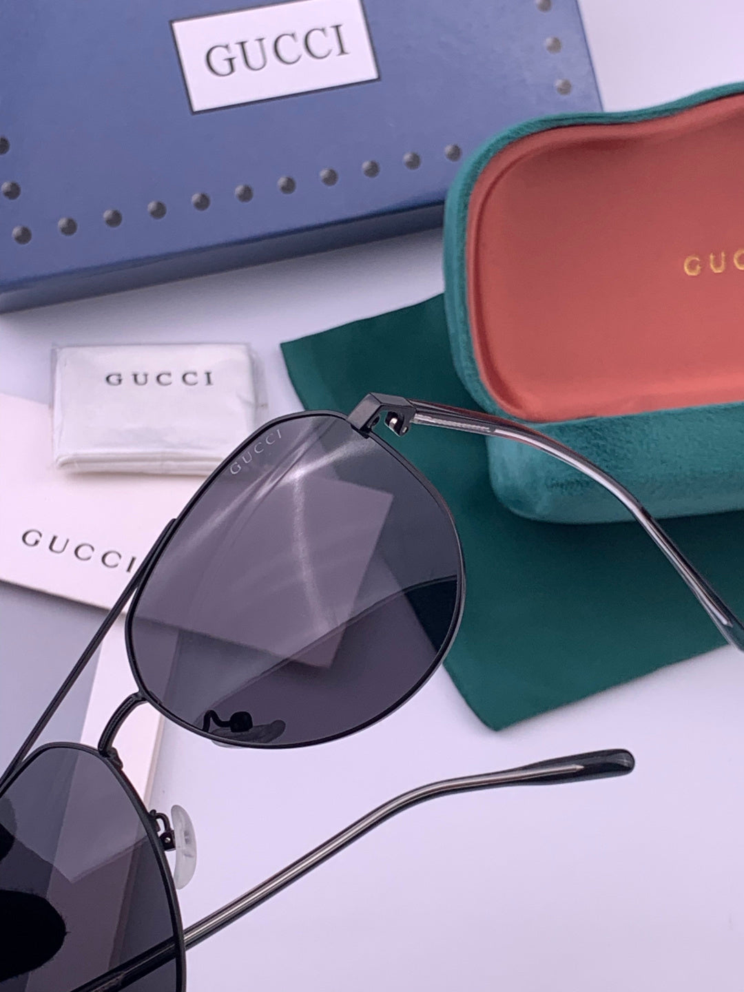 Gucci 5327 Polarized Aviator Gold Lens Sunglasses for Men & Women - 415046 - detail image 3