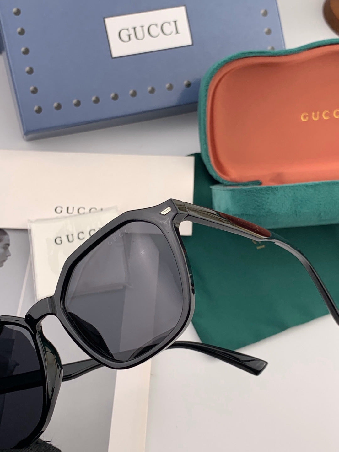 Gucci G6358 Fashion Gold Lens Sunglasses for Men & Women - 415034 - detail image 3