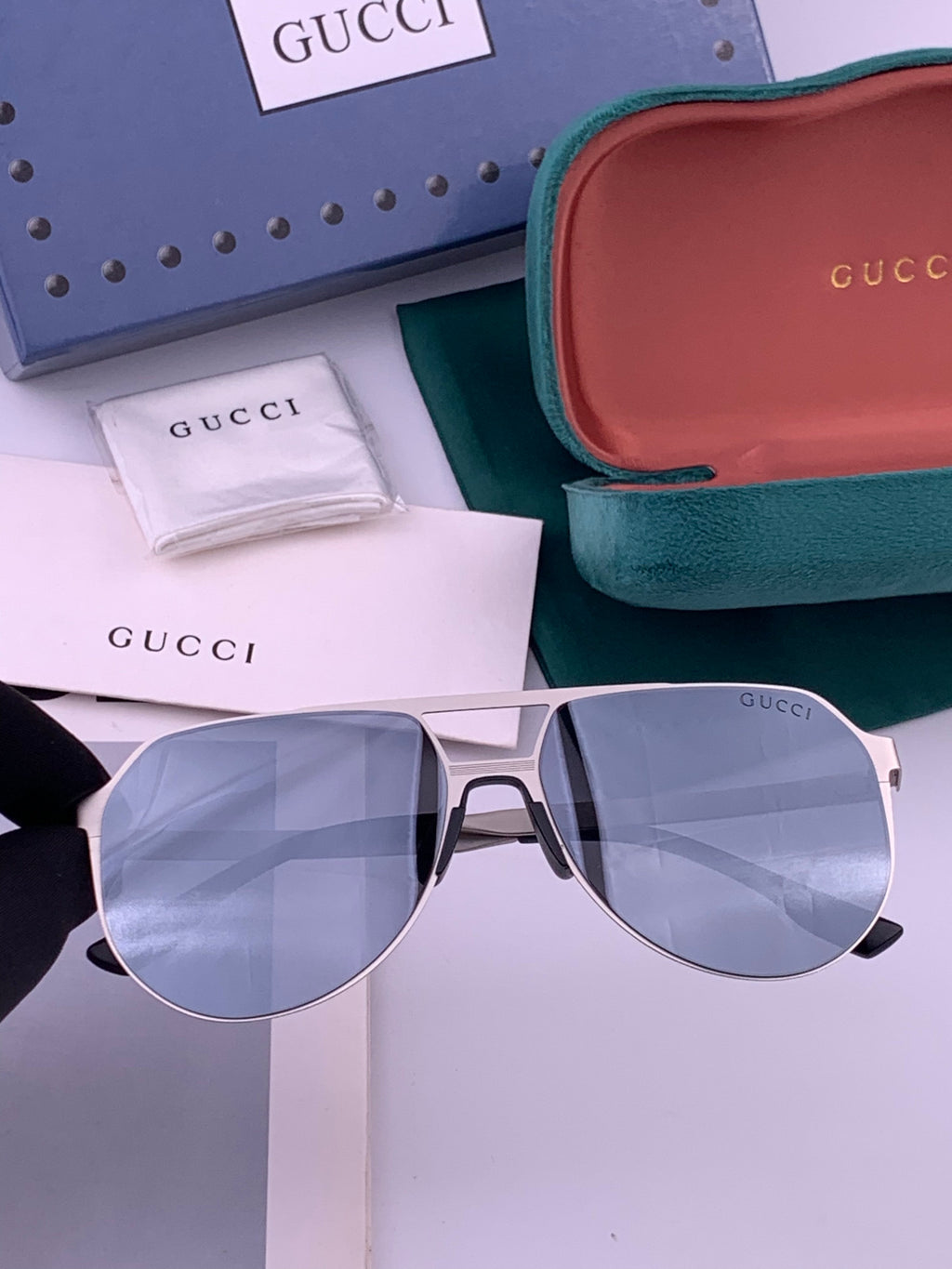 Gucci G7225 Polarized Aviator Gold Lens Sunglasses for Men - 415008