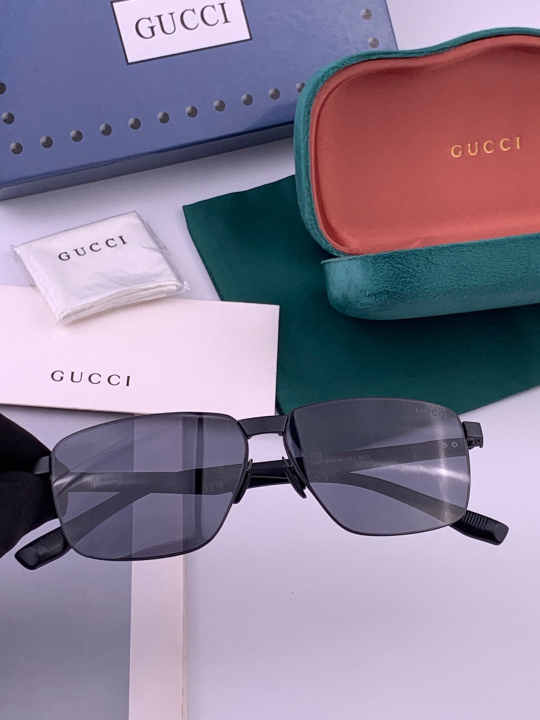 Gucci G7226 Polarized Aviator Gold Lens Sunglasses for Men - 415015