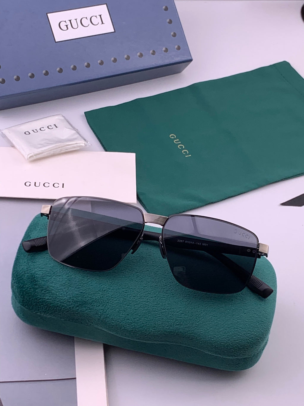Gucci G7226 Polarized Aviator Gold Lens Sunglasses for Men - detail image 7