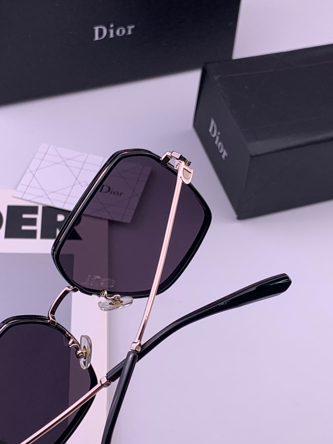 Dior D7635 Polarized Fashion Black Lens Sunglasses for Men & Women - 431833 - detail image 6