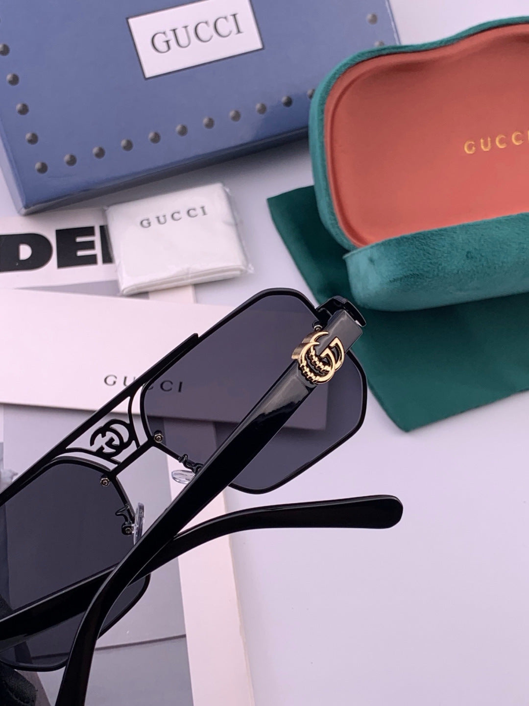 Louis Vuitton L91756 Aviator Black Lens Sunglasses for Men & Women - 431210 - detail image 5