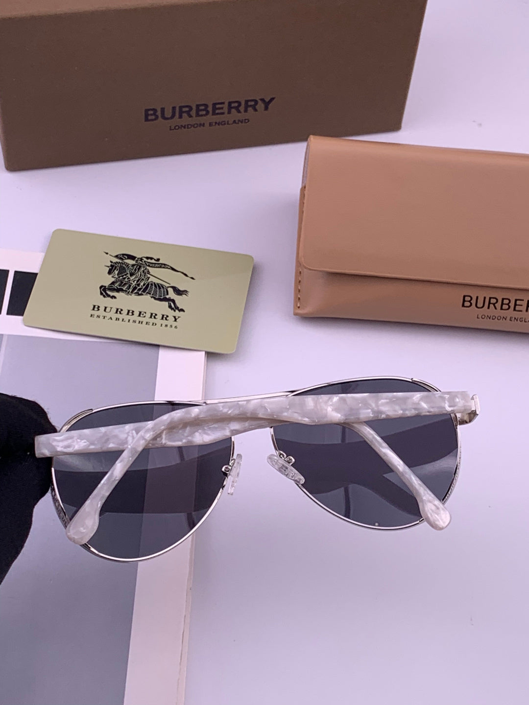Burberry B880667 Aviator Gold Lens Sunglasses for Men - 432476 - detail image 3