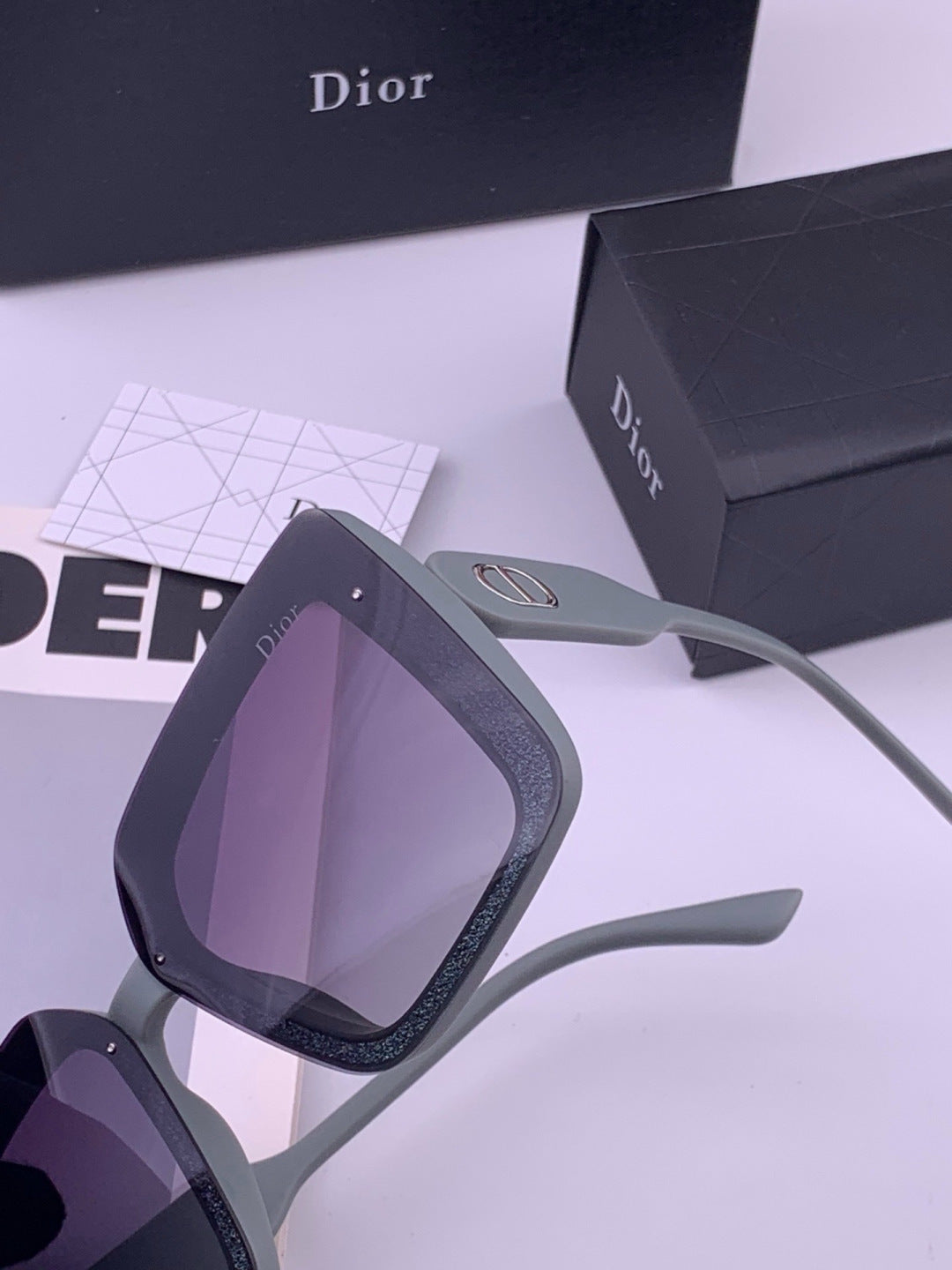 Dior D6227 Polarized Square Brown Lens Sunglasses for Men & Women - 431780 - detail image 3
