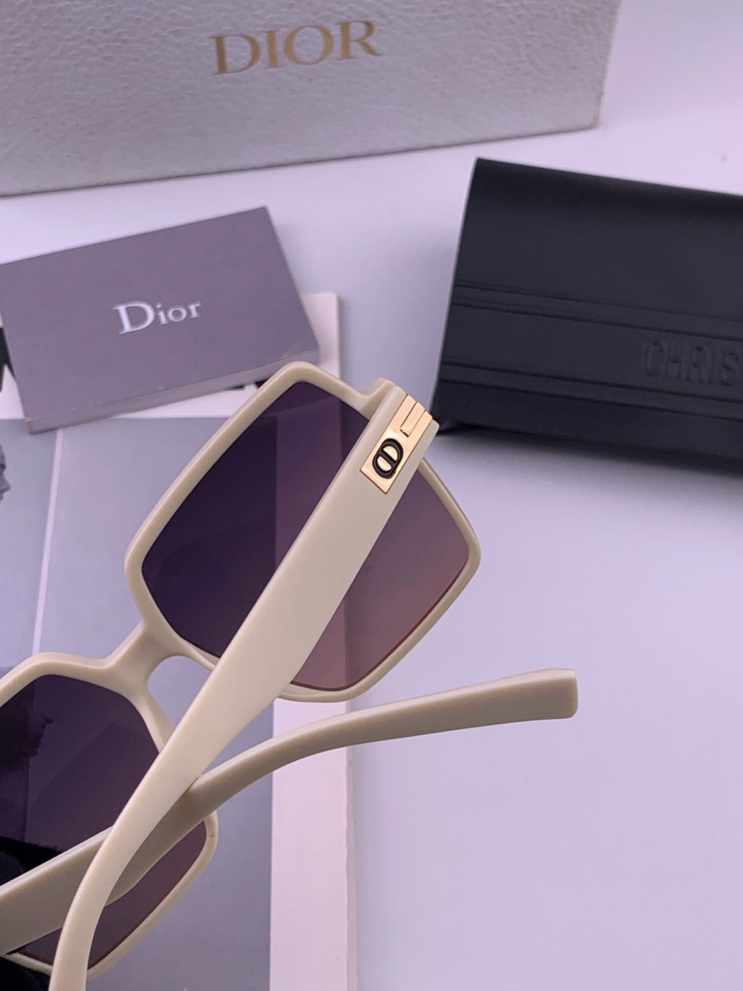 Dior CD4780 Polarized Square Black Lens Sunglasses for Women - detail image 3