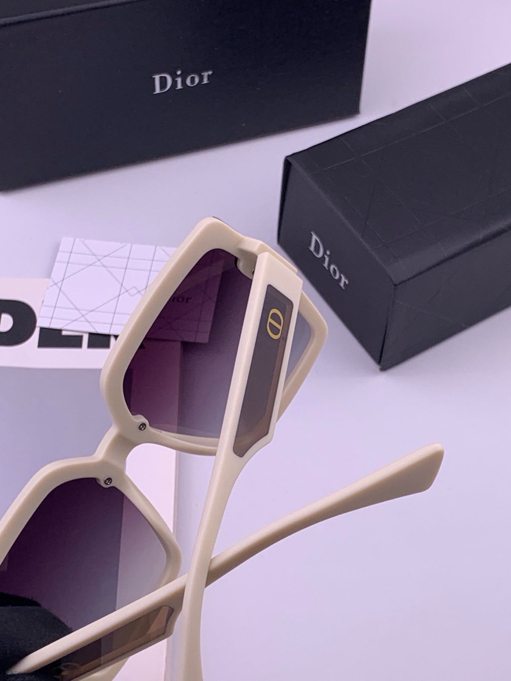 Dior CD3917 Polarized Square Red Lens Sunglasses for Women - detail image 5
