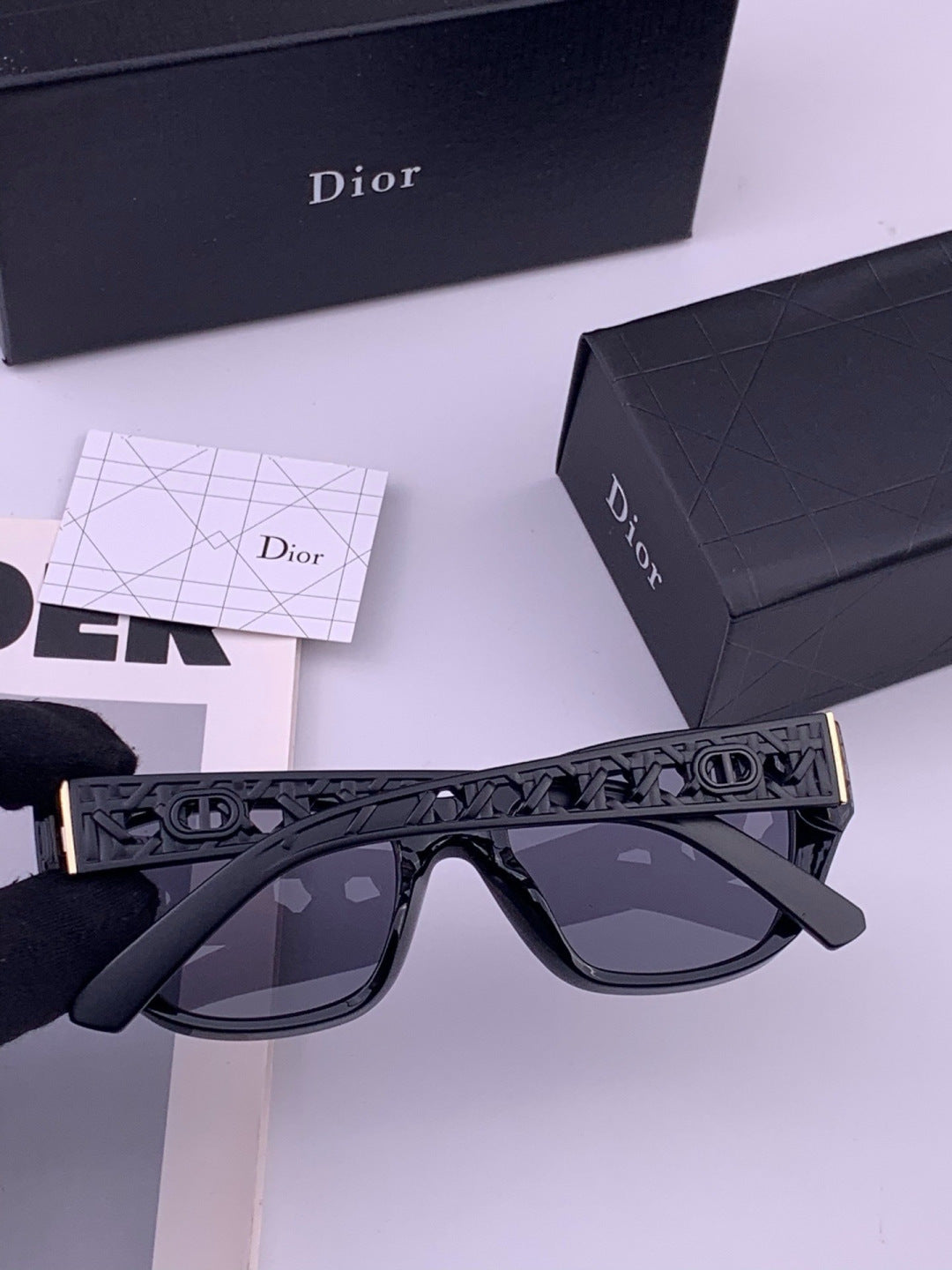 Dior D7911 Polarized Square Black Lens Sunglasses for Men & Women - 449095 - detail image 6