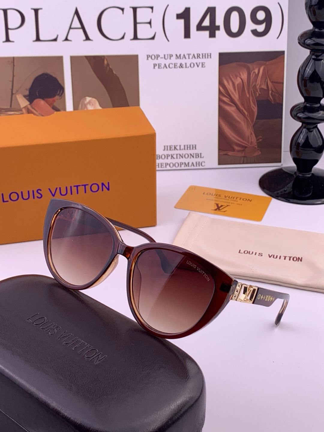 Louis Vuitton L15803 Square Black Lens Sunglasses for Women - 448504 - detail image 4