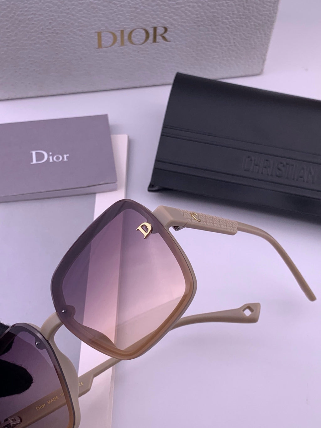 Dior D47002 Fashion Purple Lens Sunglasses for Men & Women - detail image 3