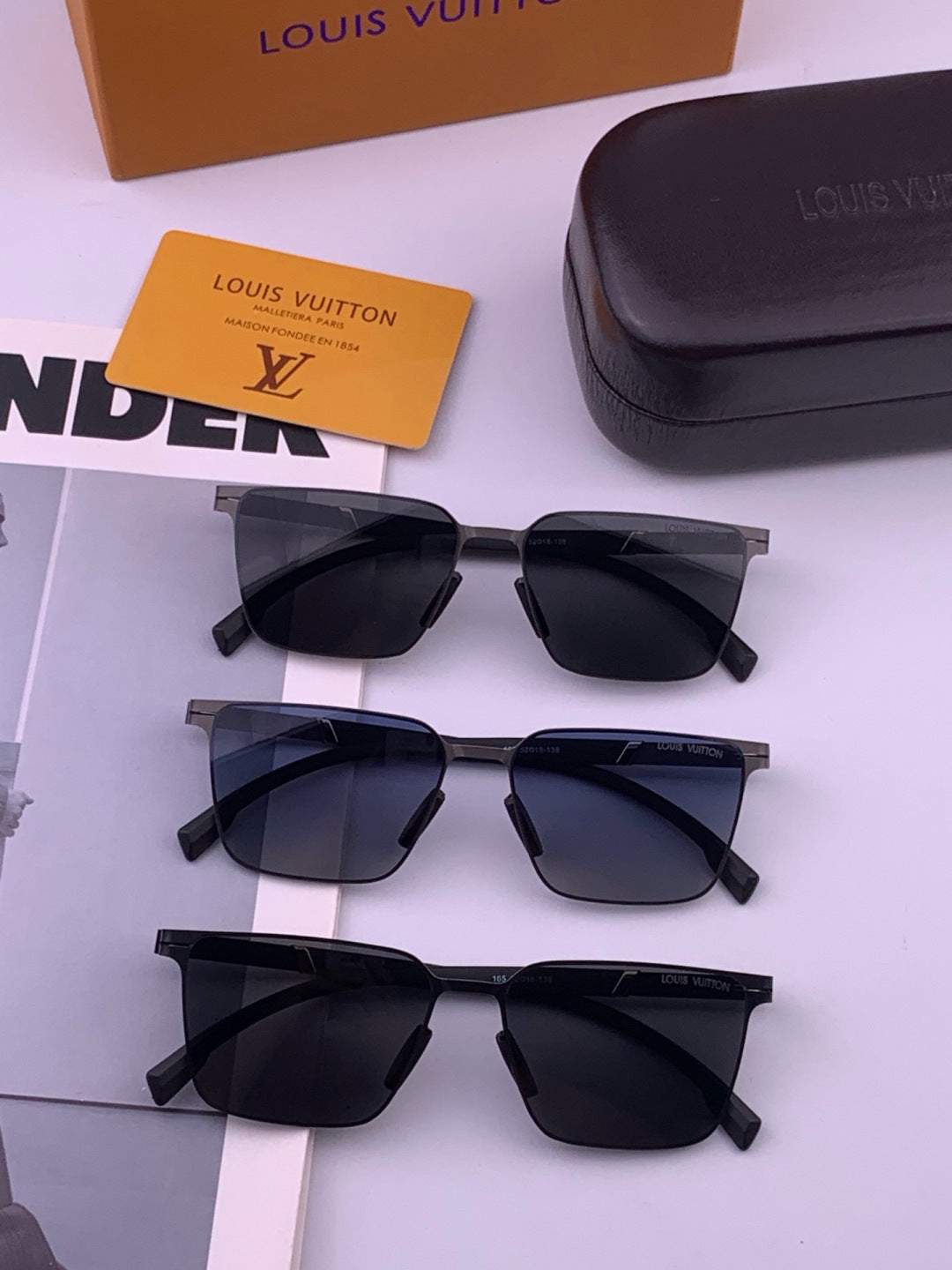 Louis Vuitton L516 Fashion Gold Lens Sunglasses for Men & Women - detail image 7