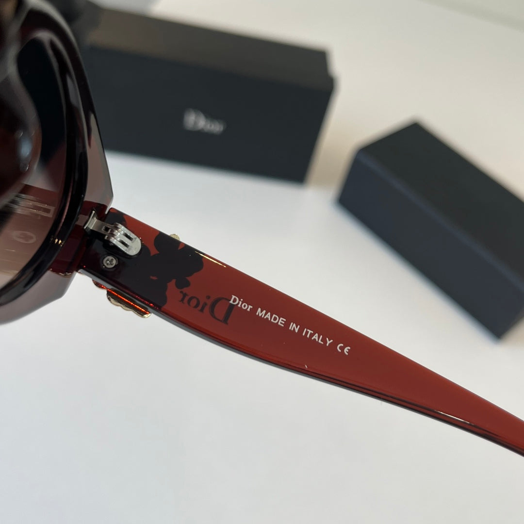 Dior Fashion Red Lens Sunglasses for Men & Women - 465359 - detail image 10