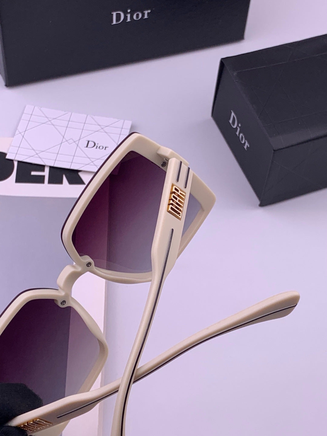 Dior D5290 Polarized Square Black Lens Sunglasses for Men & Women - 465369 - detail image 5