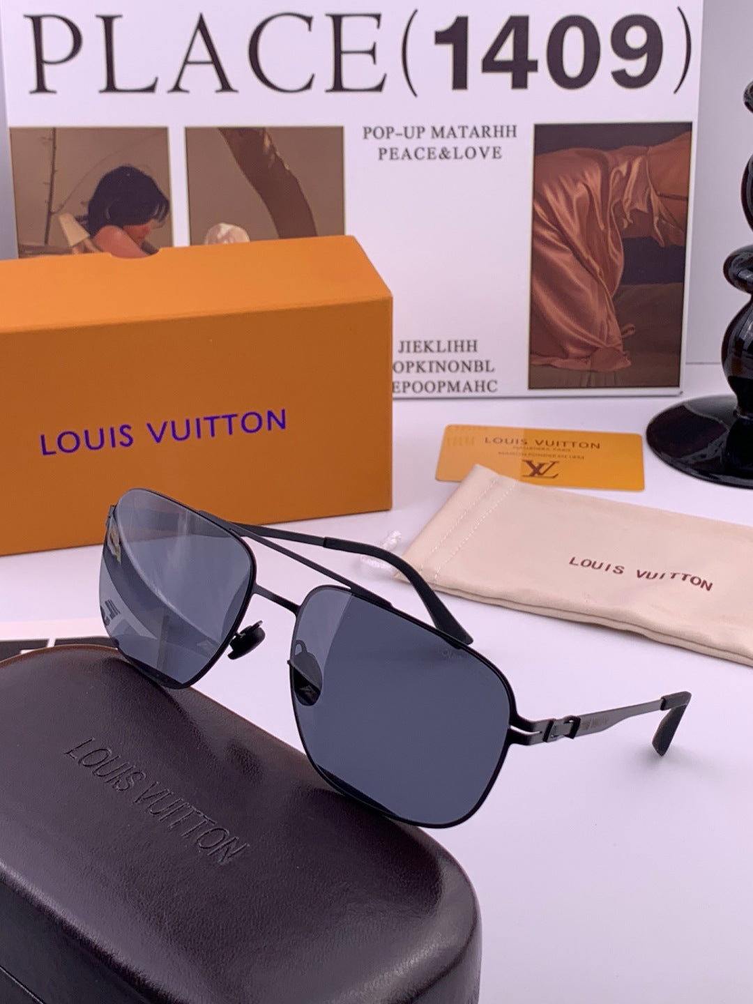 Louis Vuitton L5760 Fashion Gray Lens Sunglasses for Men & Women - 464744 - detail image 4