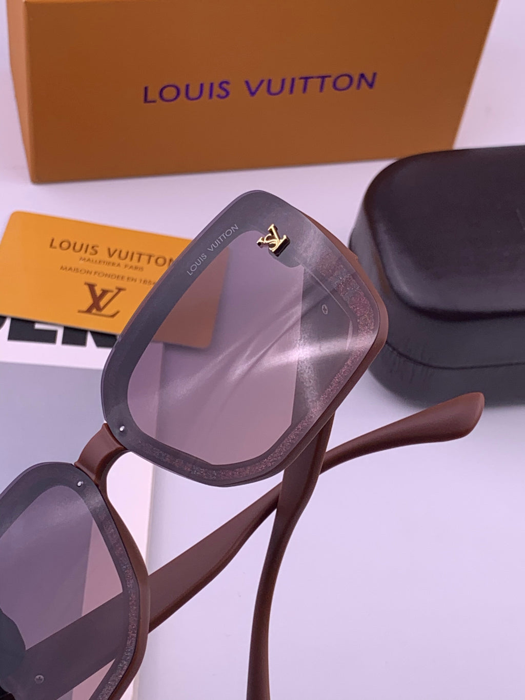 Louis Vuitton L2990 Square Black Lens Sunglasses for Men & Women - 464718 - detail image 2