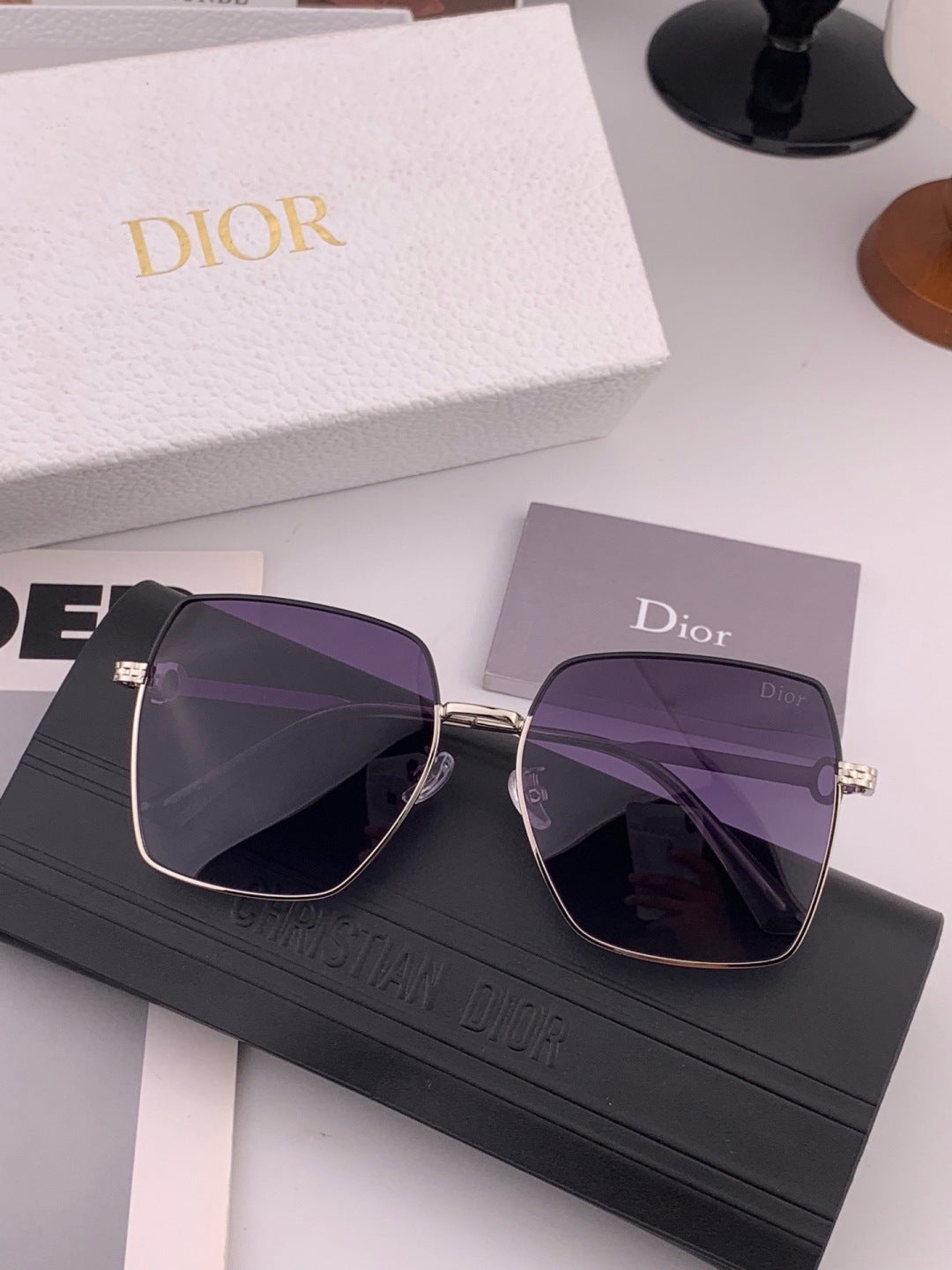 Dior D6310 Polarized Square Red Lens Sunglasses for Men & Women - 465325 - detail image 7