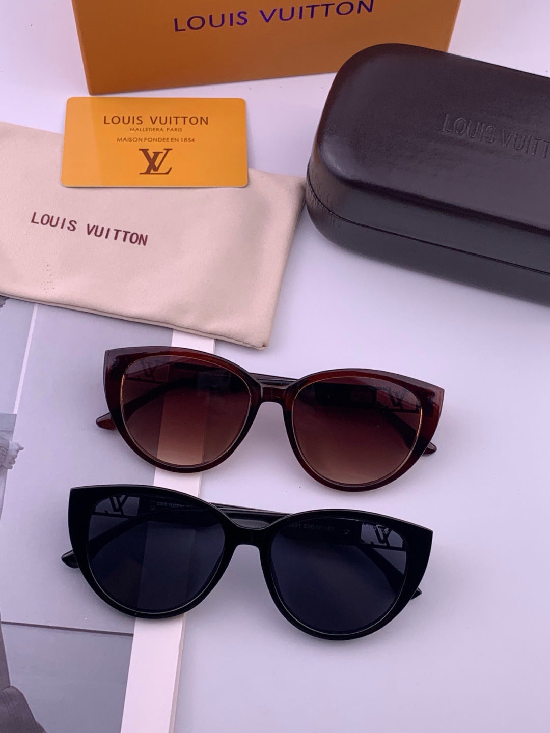 Louis Vuitton L15803 Square Black Lens Sunglasses for Women - 464703 - detail image 7