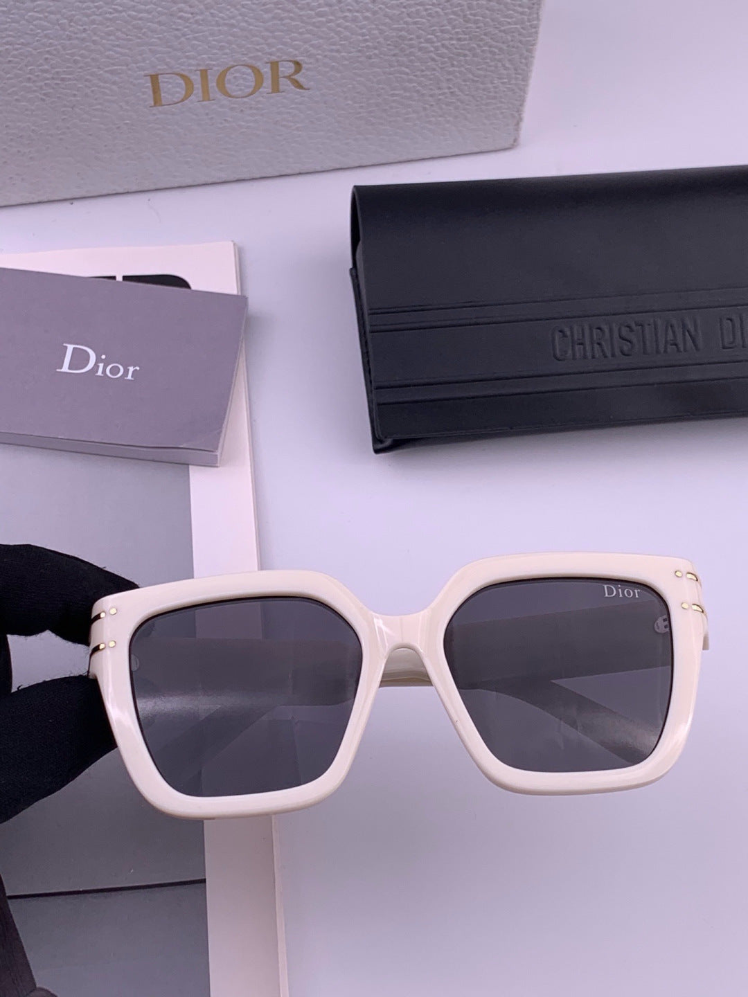 Dior CD9990 Polarized Square Black Lens Sunglasses for Women - detail image 2