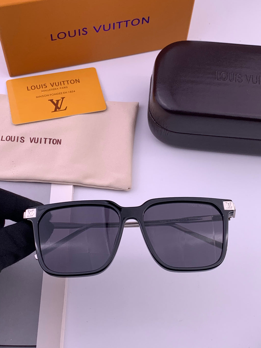 Louis Vuitton L7166 Aviator Gold Lens Sunglasses for Men & Women