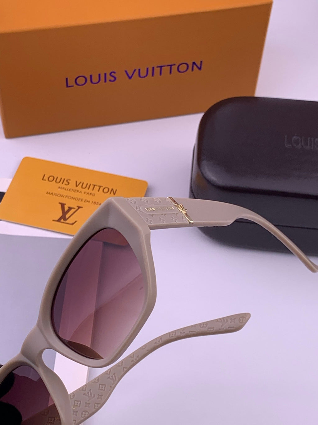 Louis Vuitton L17000 Square Black Lens Sunglasses for Men & Women - 486120 - detail image 3