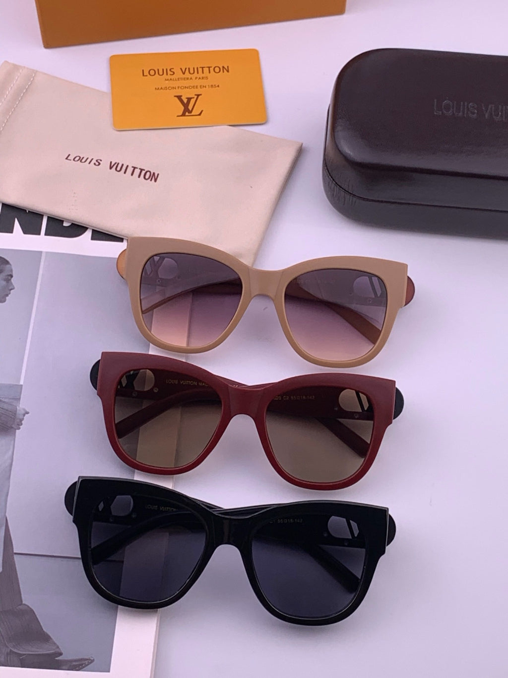 Louis Vuitton L07002 Square Black Lens Sunglasses for Women - 486181 - detail image 8
