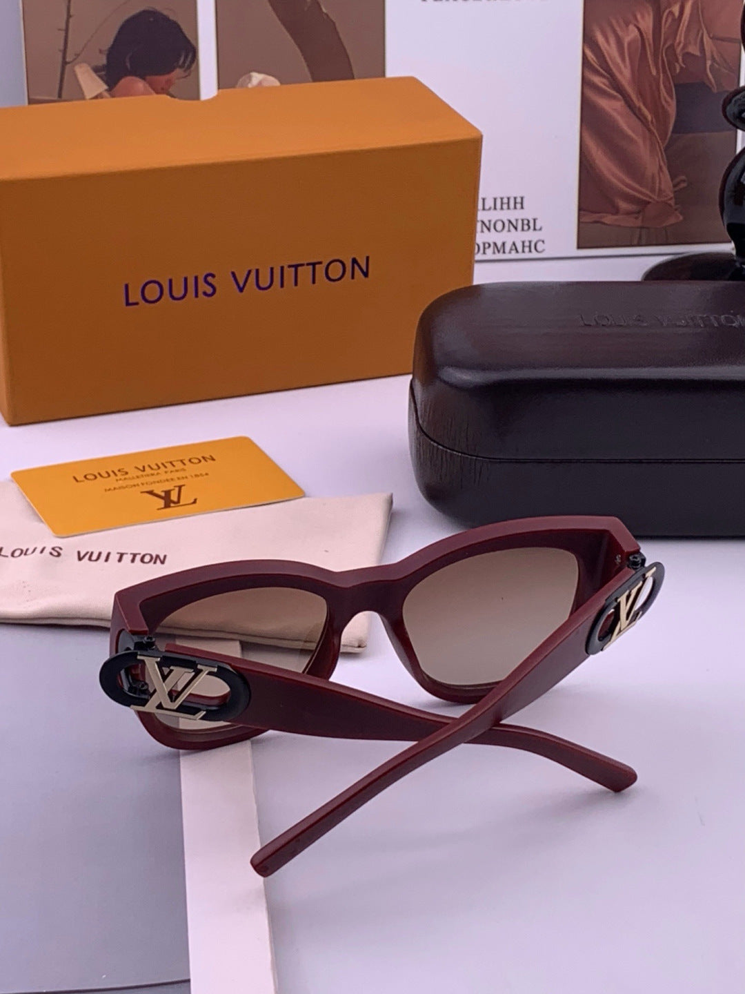 Louis Vuitton L07002 Square Black Lens Sunglasses for Women - detail image 5